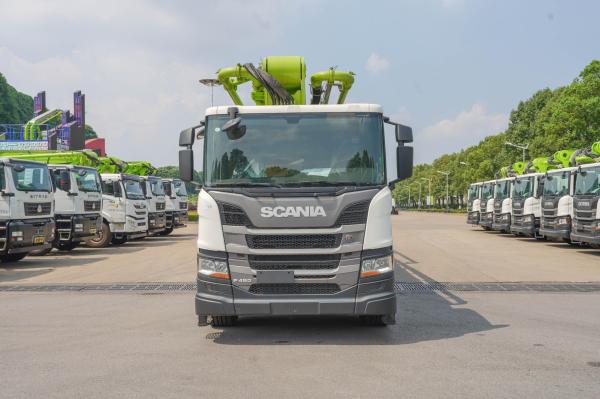 Zoomlion 6 Wheeler Concrete Pump Truck Mounted 63M Concrete Pumper Truck