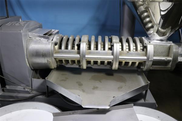 Rendimento alto do óleo da máquina estável da imprensa de óleo do parafuso do desempenho para o amendoim