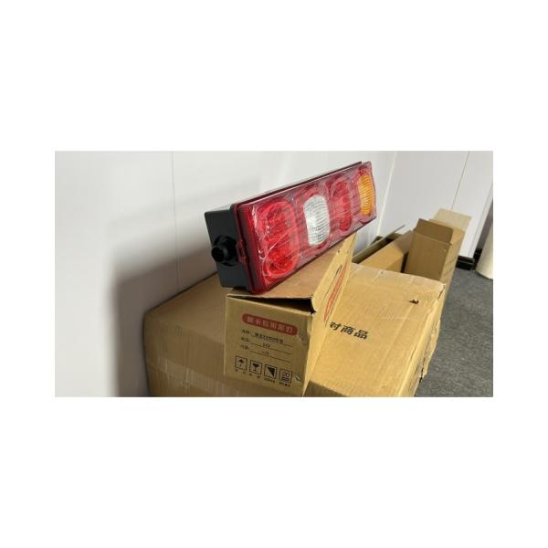 Shacman X3000 Heavy Truck Spare Parts LED Tail Light with and ISO Certificate