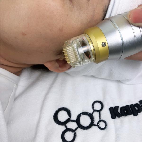 Pele que aperta AC110V 180W Microneedling RF fracionário