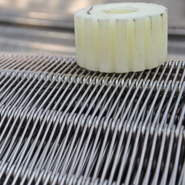 Inconel 625 Nickel Alloy Eye Link Wire Mesh Conveyor Belt 980°C for Meat Processing Heavy Duty Custom