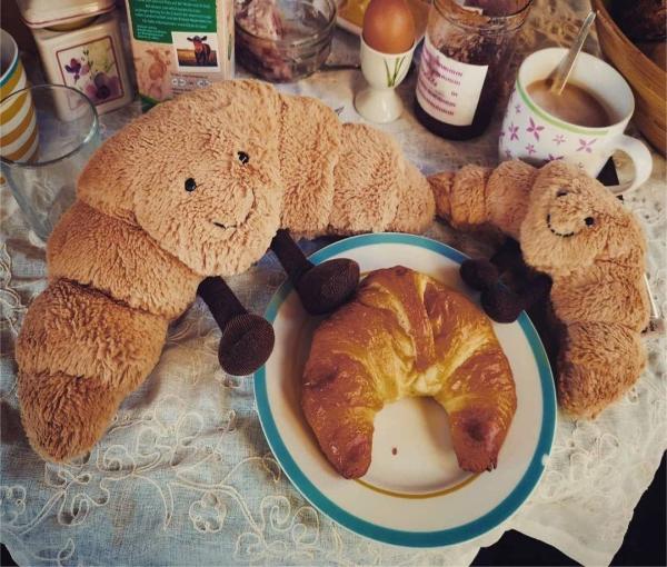Pesado Plush 9  Croissant Plush Sorriso lindo Croissant Pão Almofada Animal recheado