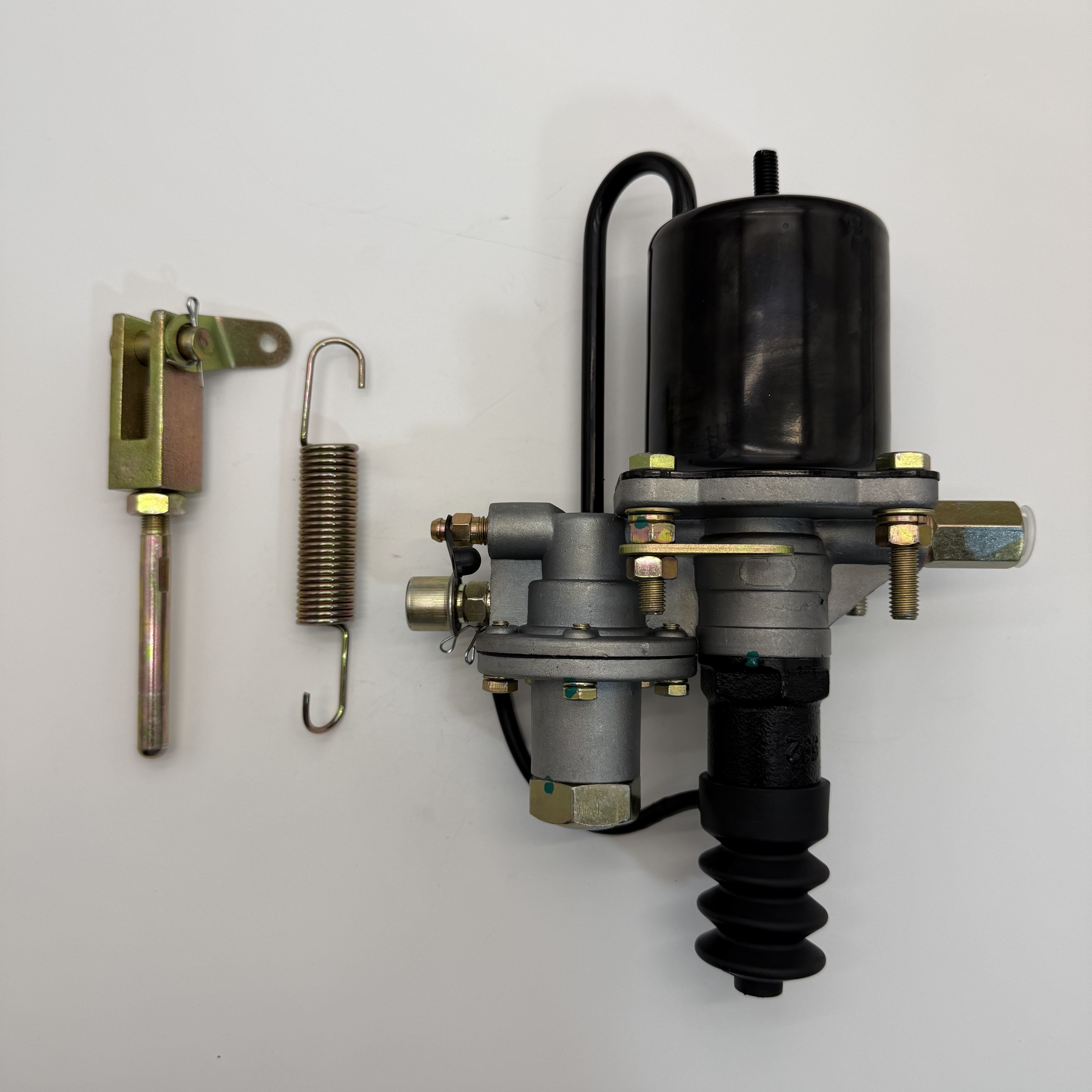 Passenger Bus Clutch Booster VIE  Brand, Cylinder Bore 70mm, Part No.1607300S7BB, Quality Spare Parts for City Bus and Tour Coach