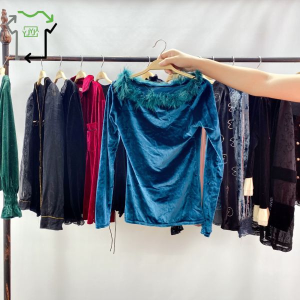 Women Used Gold Velvet Tops Soft Luxurious Camisole Sling Slim Fitted Summer Clothing