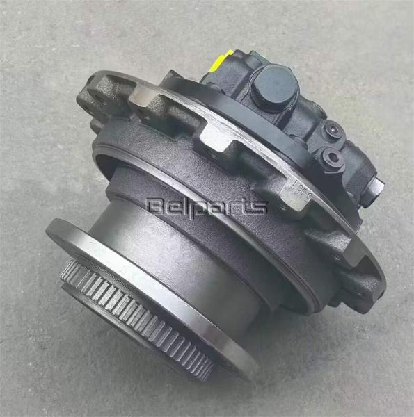 Reemplazo del conjunto del motor de viaje con excavadora Hitachi ZX135N-3