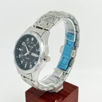 Reloj con correa de acero inoxidable resistente al agua y funcional para todas las edades