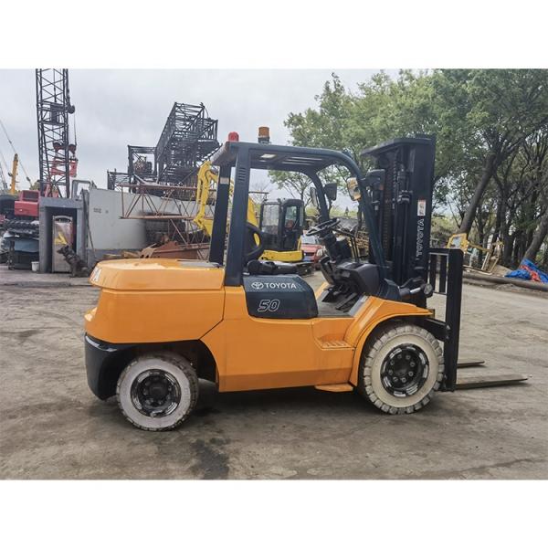 5000kg Toyota 7f50 Forklift Truck with 3 Mast and 6000mm Lifting Height in Shanghai