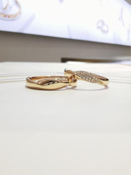 Women12 18k Gold Wedding Rings