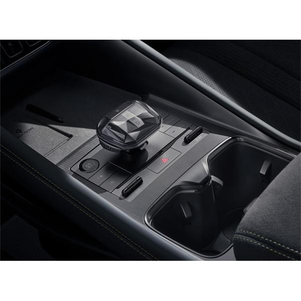 Découvrez le frisson de la course avec BYD Song L à quatre roues motrices et toit panoramique