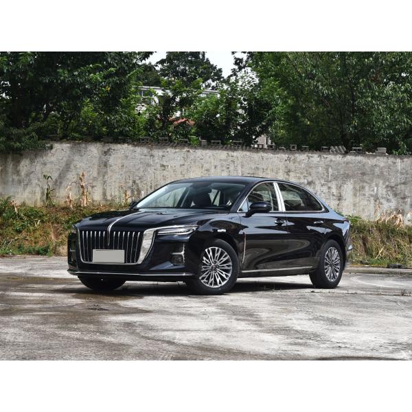 Stylish 2023 Red Flag h5 1.5T DCT 4-door 5-seater car with R17 Tires and LED Headlights
