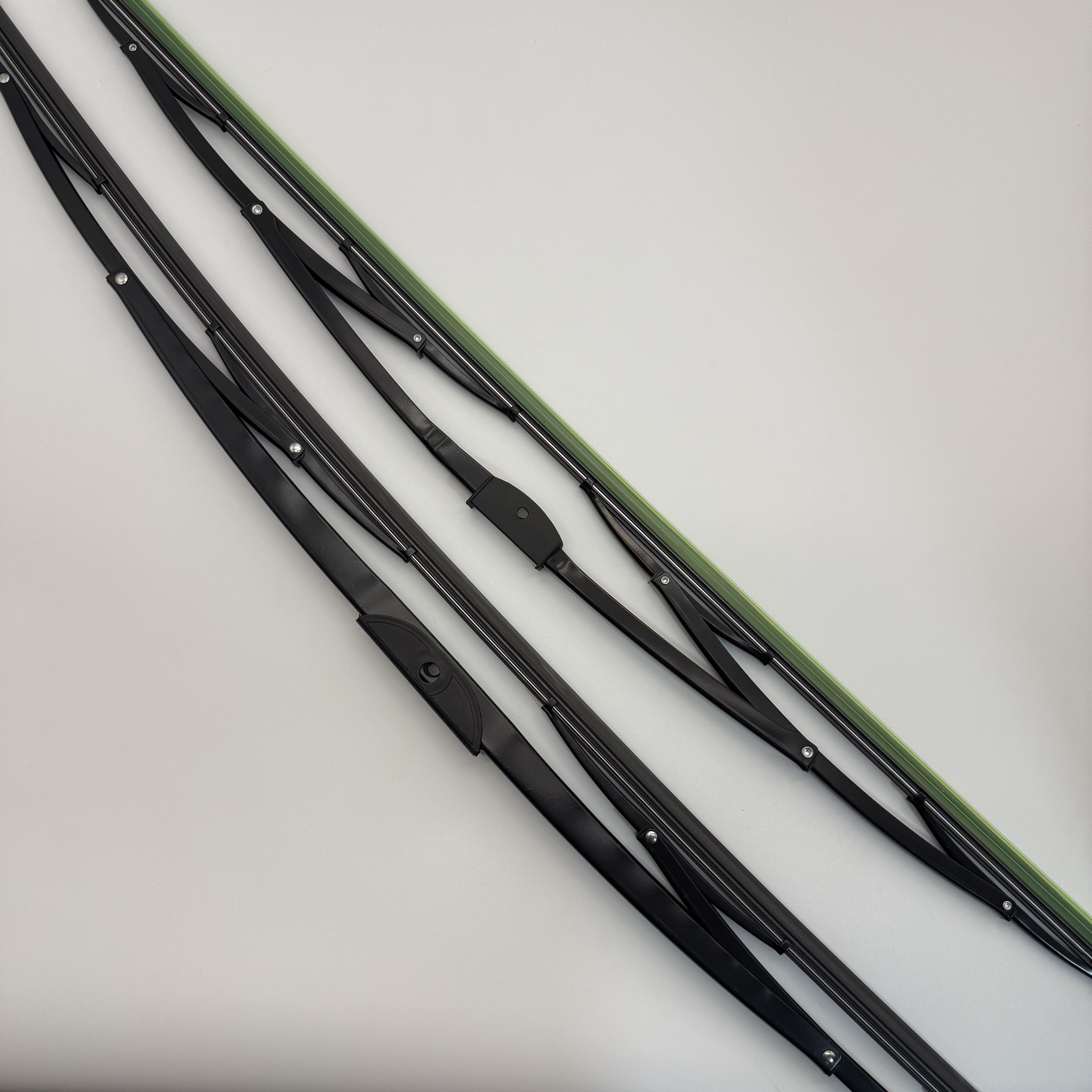 Bus Wiper Blade Heavy Duty Frame Windshield Wiper for Coach Tour Bus City Bus Replacement Parts
