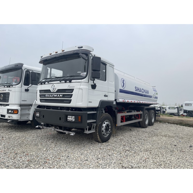 Shacman F3000 8x4 20–25 m³ Multifunctional Water Sprinkler/Transport Truck (Suitable for municipal landscaping)