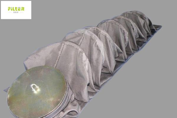 Sacos de filtro de alta temperatura 850gsm da fibra de vidro para a planta do cimento