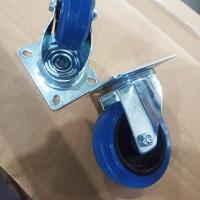 150kg les roues bleues molles européennes de la capacité 100x33mm pivotent les ventes en gros en caoutchouc élastiques de roues de roulette