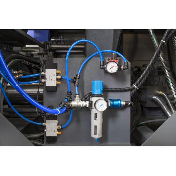 Industrial HDPE Bottle Extrusion Blow Molding Machine 50 Kg/H Single Station