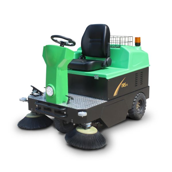 DQS15 Ideal for outdoor cleaning of garbage fallen leaves debris and other light to medium waste.