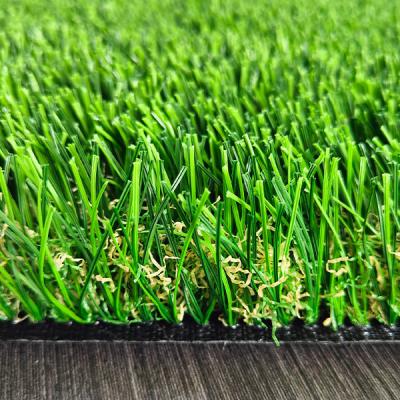 Toque suave, aparência natural e relva artificial duradoura adequada para jardins e parques