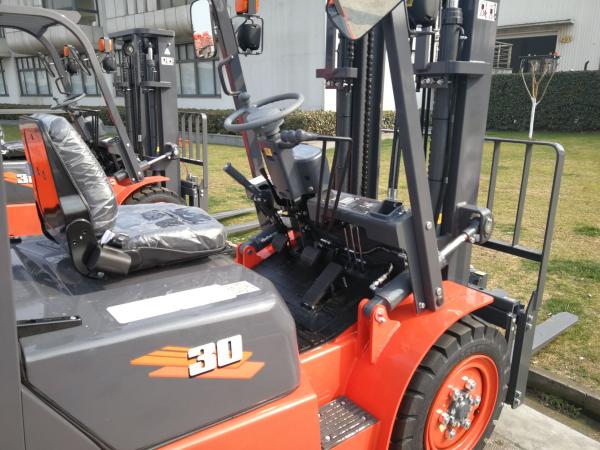 3.5 ton diesel forklift with euro 3 euro 5 EPA engine and 550mm or 685mm fork width