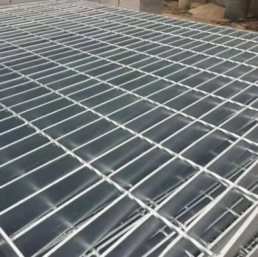 Hot-DIP Galvanized Pressure Locked Steel Grating with 6000 Series Aluminum and 300 Series Stainless Steels in 20×3 Size