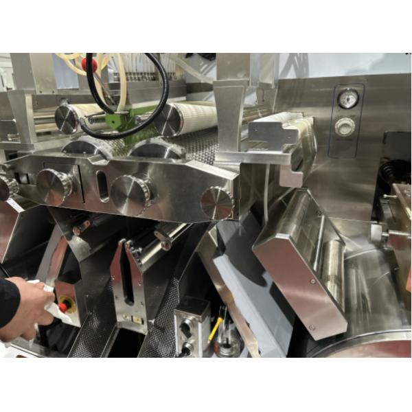 12 Inch Pharmaceutical Softgel Capsule Filling Machine For Medicine Products