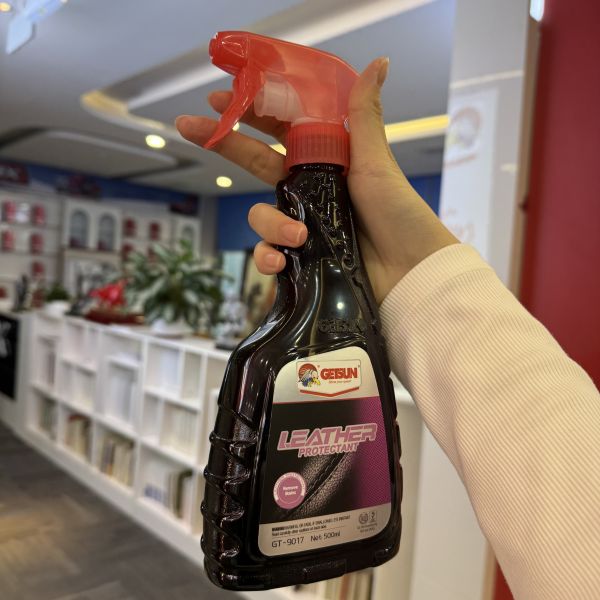 Bulk Car Leather Cleaner | Safe Leather Seat Cleaner for Pros