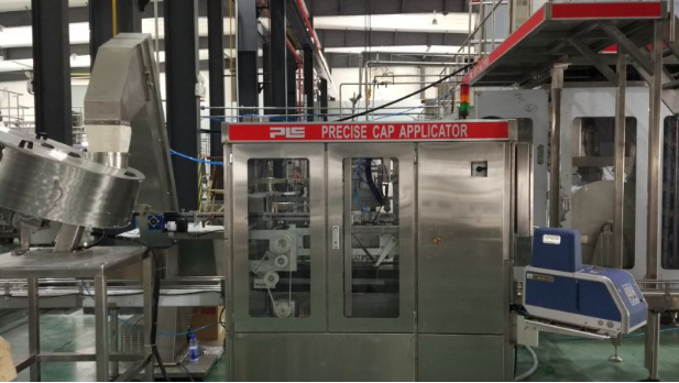 High Speed 7500CPH 330ml Prisma Shape Aseptic Carton Filling Machine for 100% Pure Juice