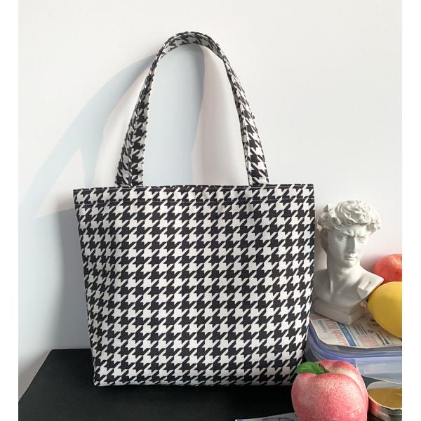Weekend Getaway Essential Custom Logo Quilted Handbag with Inside Pockets and Style