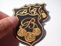 La coutume unique de style d'Eco a brodé l'or Rose Raised Effect de correction