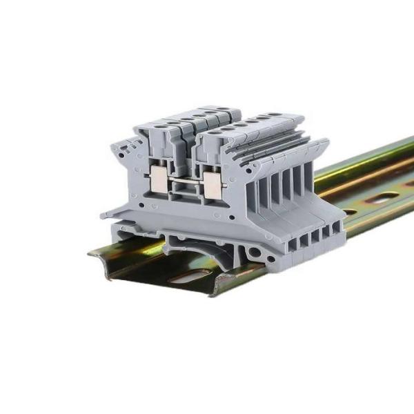 Длинный железнодорожный терминал Великобритании