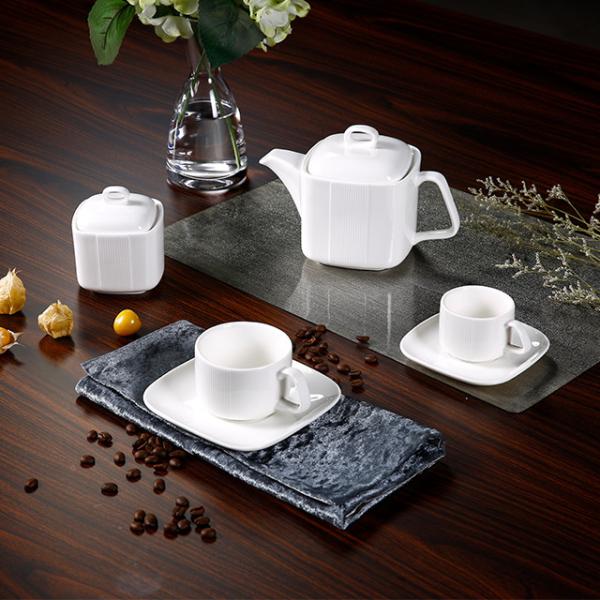 3D Design Square Porcelain Dinnerware Sets Savall HoReCa 18 Piece Porcelain Dinner Set