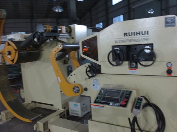 Leveling Sheet Metal Decoiler Machine Thick Plate Material Stamping Automatic Feeder