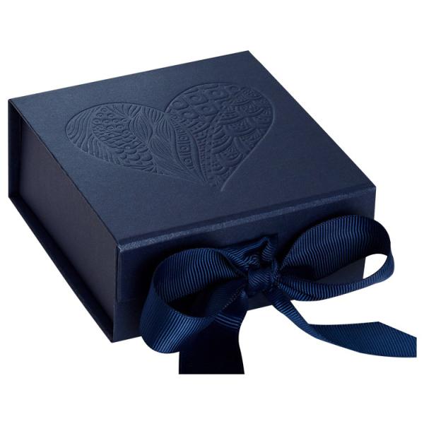 Custom Gift Packaging Foldable Magnetic Gift Box With Ribbon Closure