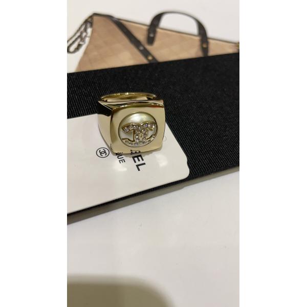 Elegant Full-Rhodium-Plated Light Gold Double C Ring with Swarovsk* Pearl for Formal Wear