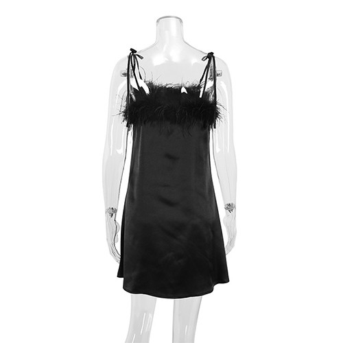 Пижамы краткости шелка льда Nightdress Halter черноты лета дам свободные с пером