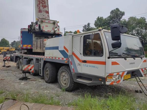 Guindaste móvel de 150 t Caminhão Guindaste montado Guindaste de todo o terreno Venda direta 2010 Zoomlion