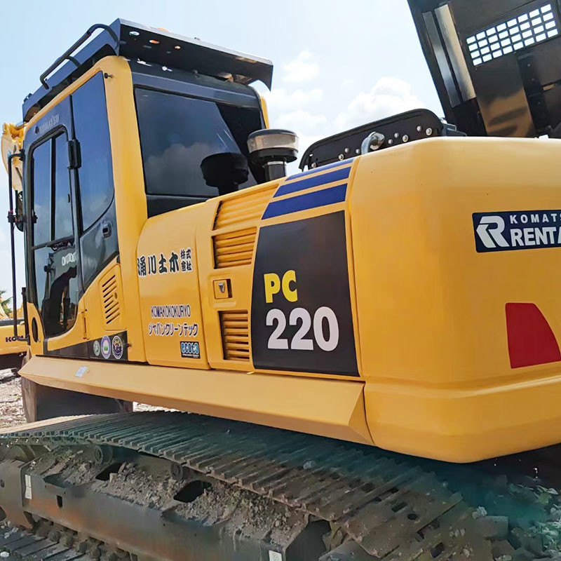 22T Япония Использованные строительные проекты экскаватор Komatsu PC220-8 Использованный скальпель