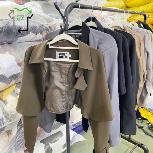 Wholesale Women's Suit Short Style Second-hand Hot Girl Used Clothes Fashionable Mini Skirt Clean Wear High Quality Second Hand Clothes