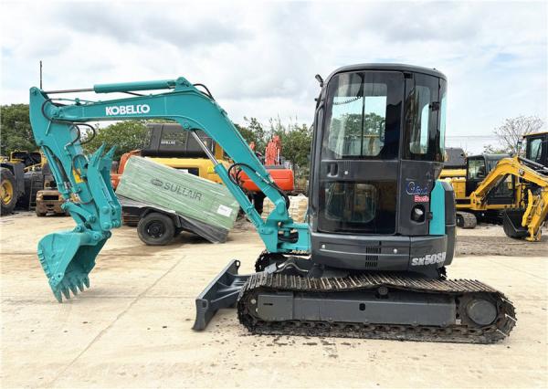 Excavatrice compacte Kobelco SK50SR d'occasion – Faibles heures, 37,5 CV