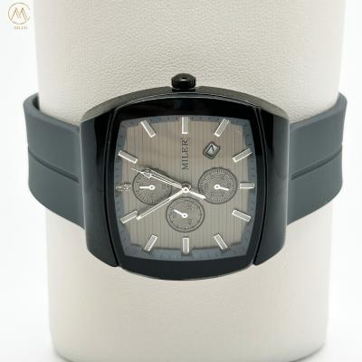Elegant And Versatile Men's Quartz Wristwatch Water Resistant For Every Outfit