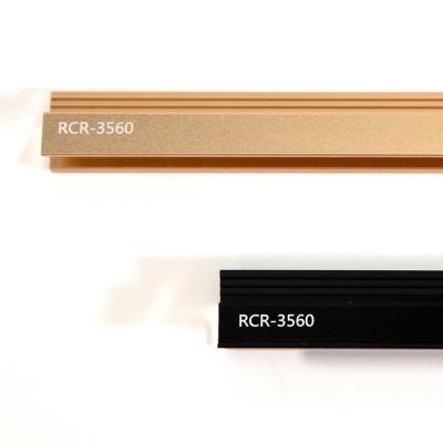 O dedo puxa os punhos de alumínio da cozinha do hardware 297mm