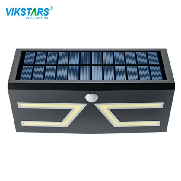 Courtyard Lighting Solar Lamp Outdoor COB LED 120lm / W Efficiency