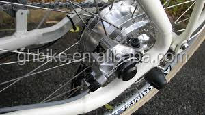 Single Speed 200-250W Green City Electric Bike for Europe Market 26 Inch A2B in Green