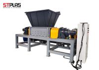 Trituradora de dos ejes compacta del neumático de goma del plástico 90kw