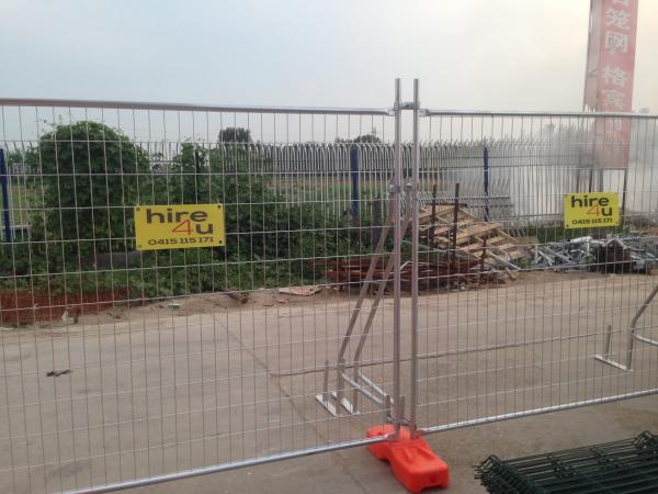 Q235 Steel Temporary Fencing , Site Security Fence Panels High Strength