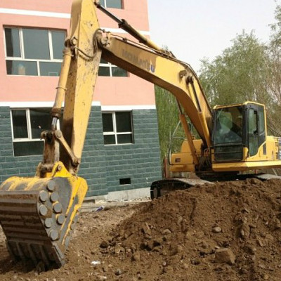 23100kg actúan el excavador Pc200 de KOMATSU de la mano del peso segundo con 3 años de garantía