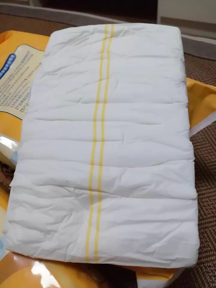 3 Years Guarantee Period Disposable Adult Diapers Breathable Outer Layer Customizable Design Delivering Superior Comfort