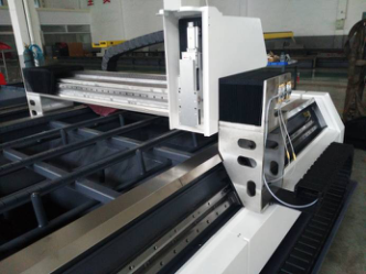Sheet Metal IPG Fiber Laser Cutting Machine With SmartNest Composing Software