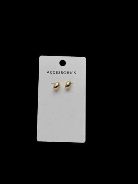 Des boucles d'oreilles mini pour femmes en or et en argent