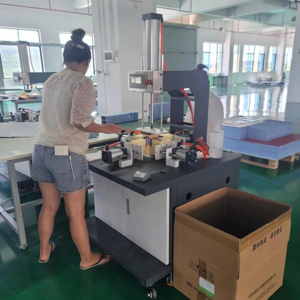 Rigid Box Bubble Pressing Machine Gift Box Bubble Pressing Machinery