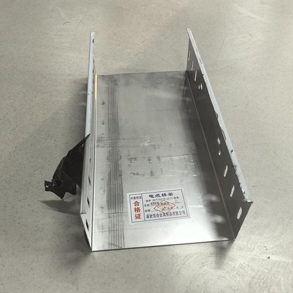 Plateau de câbles pour bâtiments intérieurs et extérieurs de 1,2 mm à 2,5 mm Épaisseur / durabilité Plateau de câbles Ss